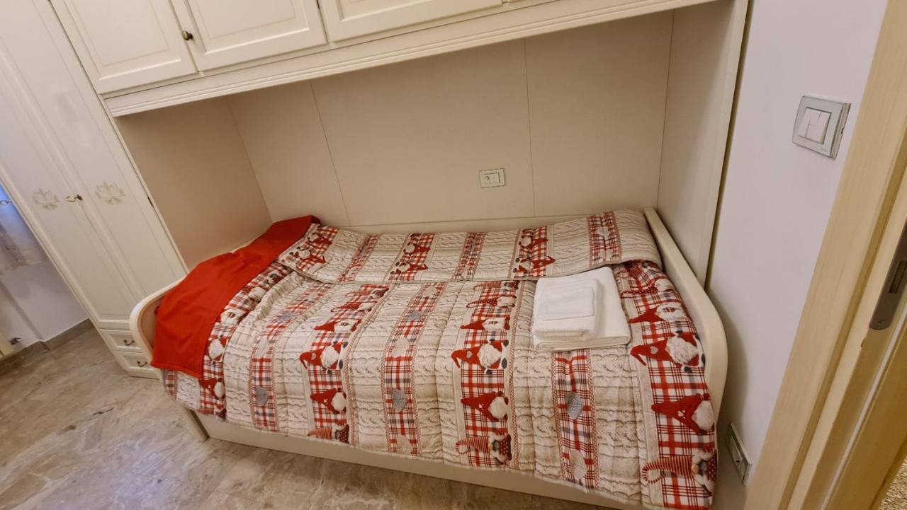 Luxury Apartment 帕武洛内尔夫里尼亚诺 外观 照片